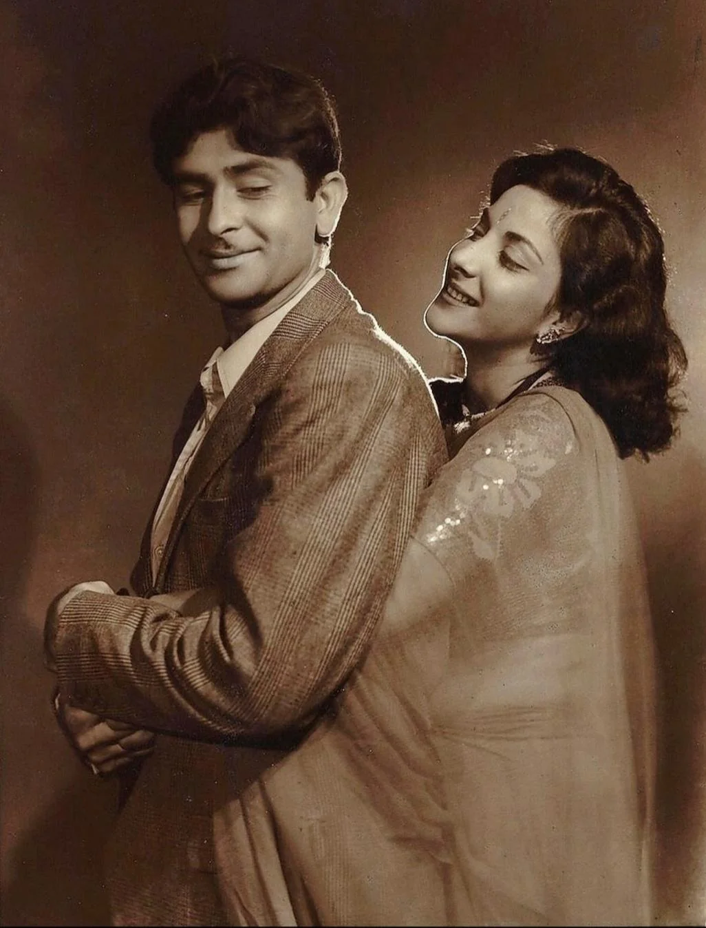Raj Kapoor & Nargis (Awara, Shree 420)